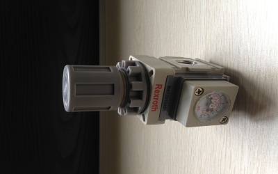 車速傳感器，輪速傳感器